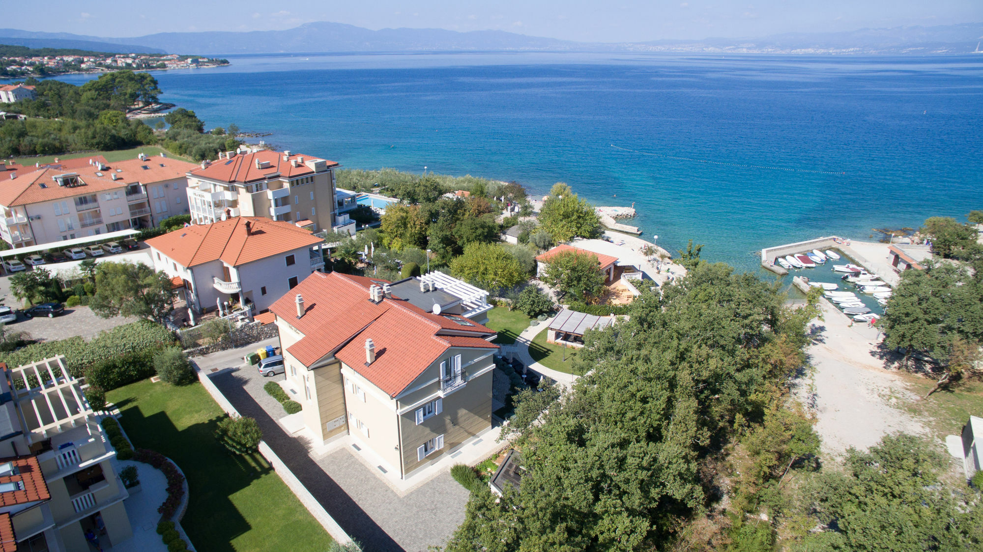 Luxury Apartments Villa Luce Малинска Екстериор снимка
